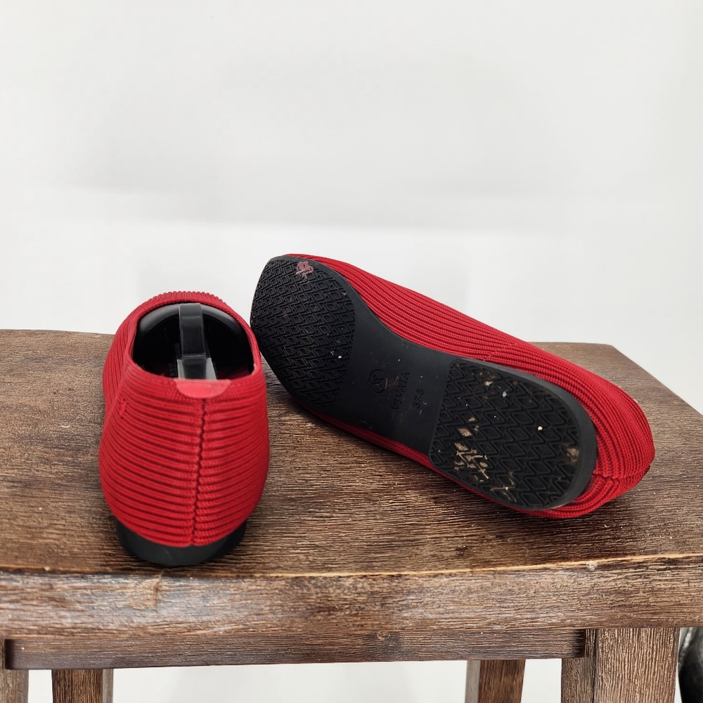 VIVAIA Lightweight Square-Toe V-Cut Flats (Margot Walker) Red size EU/37.5 - Picture 6 of 8